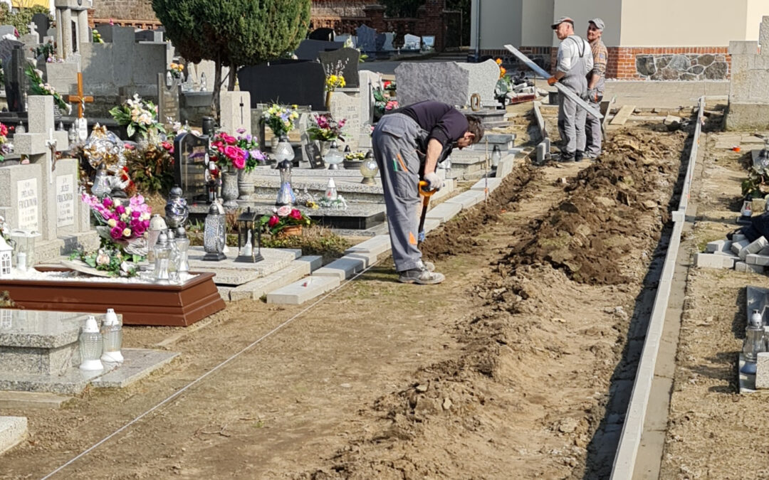 Rozpoczęcie prac na cmentarzu parafialnym – 26.03.2021r.