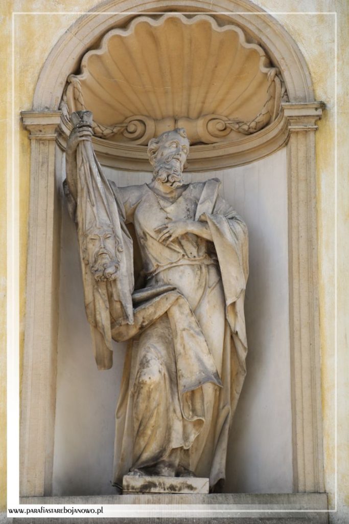 Św. Bartłomiej Apostoł - figura na fasadzie Sanktuarium św. Jadwigi w Trzebnicy